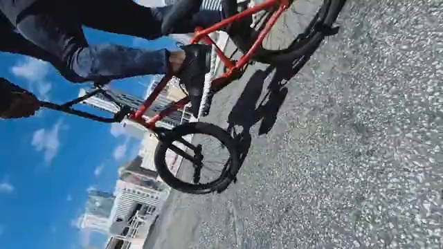 Video Reference: Bicycle, Wheel, Tire, Bicycles--Equipment and supplies, Bicycle wheel, Bicycle frame, Bicycle tire, Bicycle handlebar, Sports equipment, Crankset