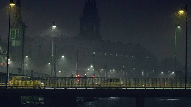 Video Reference: Atmosphere, Street light, Water, Cloud, Sky, Building, Infrastructure, Electricity, Automotive lighting, Atmospheric phenomenon