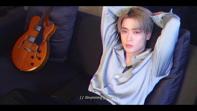 Video Reference: Musical instrument, Guitar accessory, Flash photography, String instrument accessory, String instrument, Guitar, String instrument, Finger, Chair, Plucked string instruments