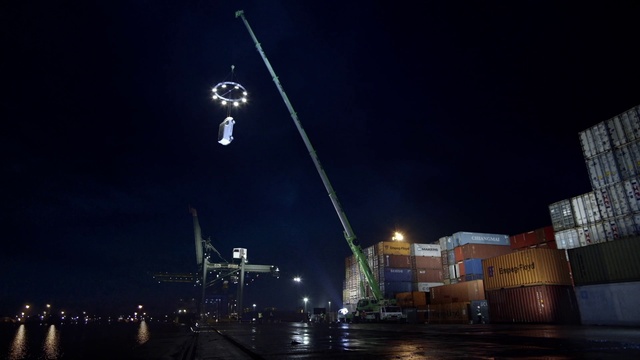 Video Reference: Sky, Light, Building, Street light, Electricity, Cloud, Midnight, City, Window, Darkness