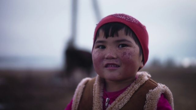 Video Reference: Face, Skin, Lip, Smile, Sky, Flash photography, Happy, Temple, Pink, Headgear