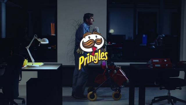 Video Reference: Musical instrument, Hat, Musician, Entertainment, Music, Drum, Wheel, Tire, Event, Electronic instrument