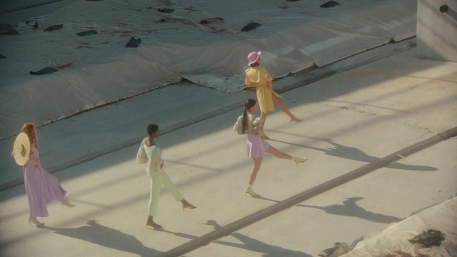 Video Reference: Sand, Landscape, Leisure, Recreation, Fun, Balance, Shadow, Human leg, Thigh, Aeolian landform