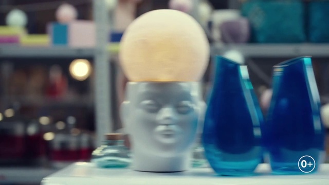 Video Reference: Drinkware, Human body, Headgear, Drink, Electric blue, Fictional character, Glass, Barware, Action figure, Fun