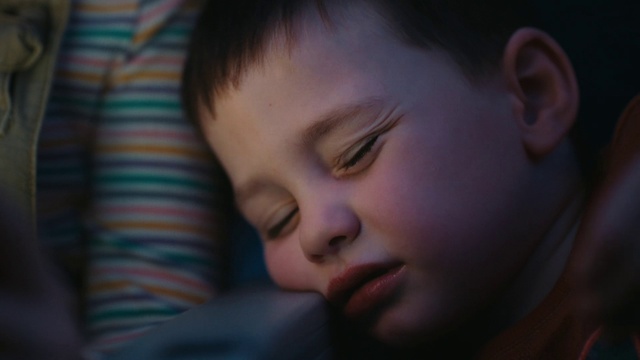 Video Reference: Forehead, Nose, Cheek, Lip, Eyelash, Ear, Flash photography, Iris, Gesture, Comfort