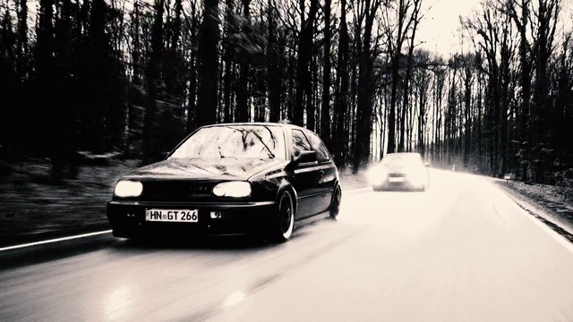 Video Reference: Automotive parking light, Tire, Wheel, Vehicle registration plate, Car, Vehicle, Automotive side-view mirror, Automotive lighting, Automotive tire, Hood