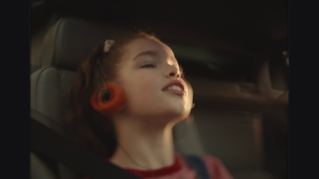 Video Reference: Nose, Lip, Smile, Eyelash, Flash photography, Jaw, Ear, Toy, Happy, Audio equipment