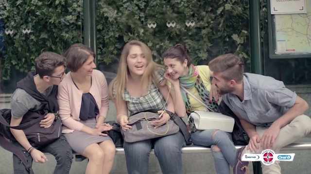 Video Reference: Smile, Leg, Shorts, Comfort, Thigh, Lap, Leisure, Event, T-shirt, Happy