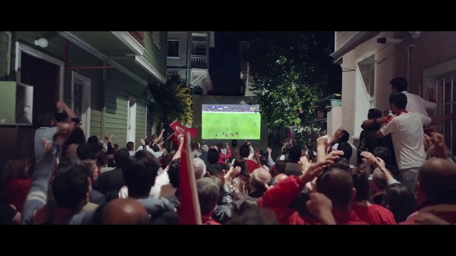 Video Reference: Crowd, Tree, Event, T-shirt, City, Audience, Metal, Public event, Night, Suit