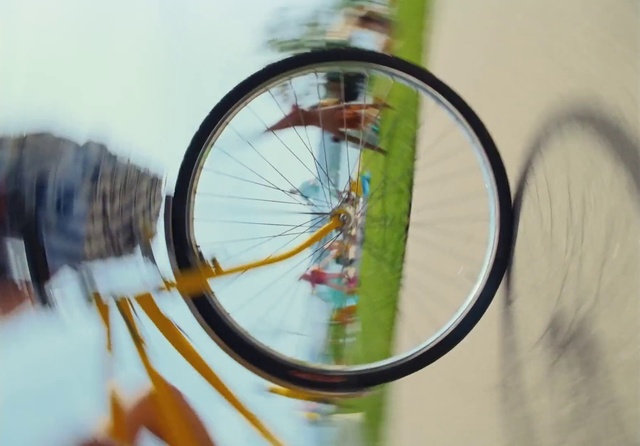 Video Reference: Wheel, Bicycle wheel rim, Bicycle wheel, Tire, Bicycle tire, Bicycle, Bicycle part, Bicycle handlebar, Rim, Bicycle accessory