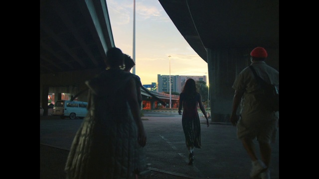Video Reference: Sky, Standing, Gesture, Tints and shades, City, Fun, Darkness, Human leg, Shadow, Pedestrian