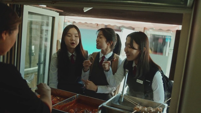 Video Reference: Jacket, Fun, People, Customer, Cooking, Event, Cuisine, Leisure, Conversation, Room