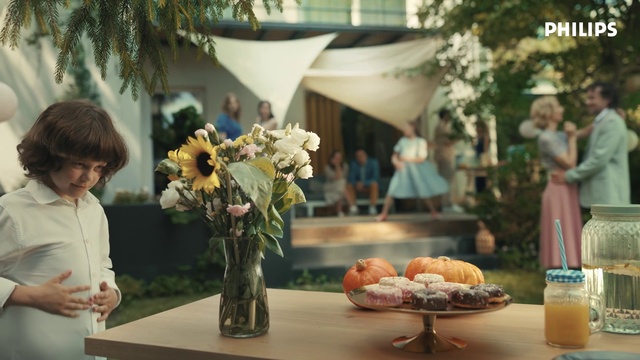 Video Reference: Table, Tableware, Plant, Furniture, Food, Flower, Interior design, Vase, Decoration, Juice