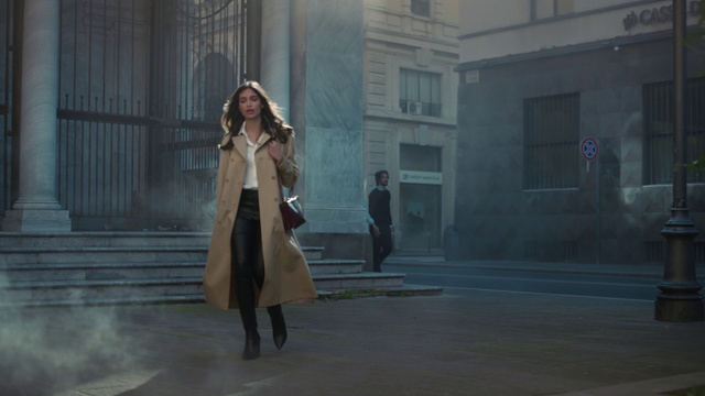 Video Reference: Window, Flash photography, Overcoat, Waist, Trench coat, Grey, Eyewear, Bag, Knee, Blazer