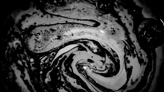 Video Reference: Liquid, Fluid, Style, Black-and-white, Dishware, Water, Ingredient, Serveware, Monochrome photography, Close-up