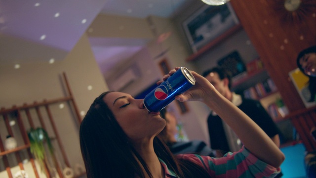 Video Reference: Hand, Mobile phone, Lighting, Fun, Finger, Audio equipment, Electric blue, Leisure, Tableware, Eyewear