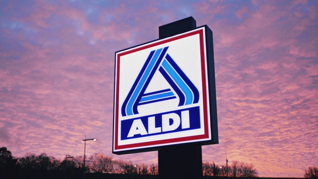 Video Reference: Cloud, Sky, Daytime, Font, Triangle, Tree, Traffic sign, Plant, Landmark, Signage