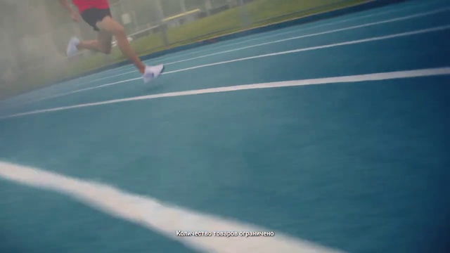 Video Reference: Shorts, Sports uniform, Sports equipment, Asphalt, Recreation, Knee, Competition event, Sports, Player, Electric blue