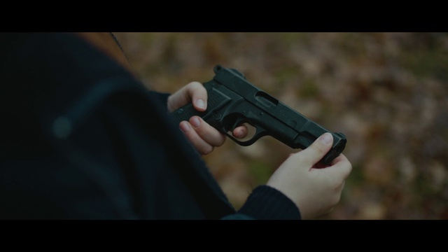 Video Reference: Gesture, Air gun, Revolver, Trigger, Gun barrel, Shooting, Gun accessory, Recreation, Shotgun, Shooting sport