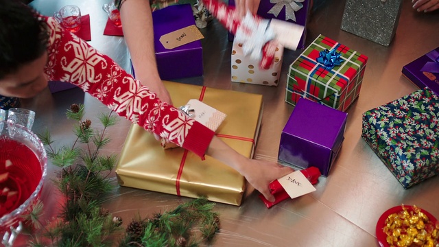 Video Reference: Decoration, Interior design, Gift wrapping, Christmas ornament, Christmas decoration, Wood, Present, Event, Holiday, Christmas