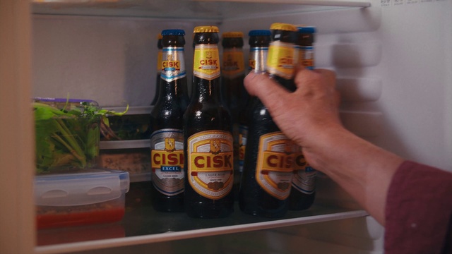 Video Reference: Bottle, Drinkware, Beer, Glass bottle, Fluid, Liquid, Alcoholic beverage, Beer bottle, Barware, Gas