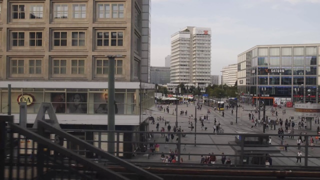 Video Reference: Building, Sky, Window, Tower block, Urban design, Condominium, Cloud, Skyscraper, Facade, City