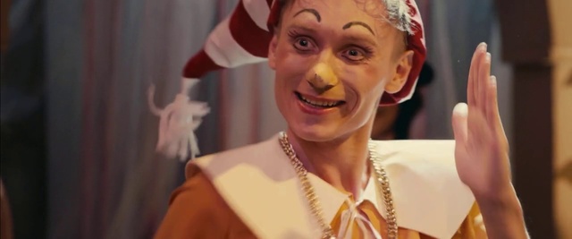 Video Reference: Lip, Smile, Happy, Gesture, Eyewear, Necklace, Jewellery, Beauty, Event, Fun