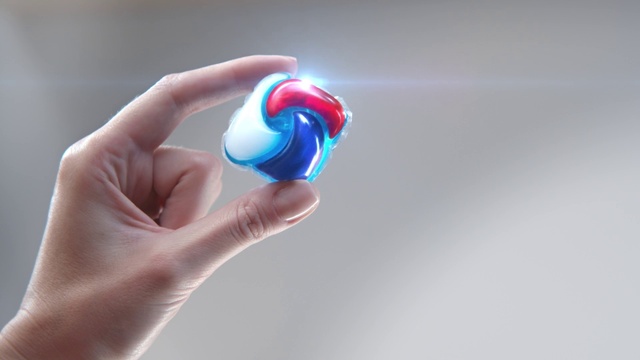 Video Reference: Gesture, Toy, Thumb, Nail, Audio equipment, Electric blue, Gadget, Art, Peripheral, Top