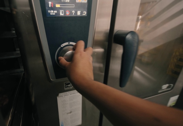 Video Reference: Fixture, Elevator, Gesture, Finger, Gas, Vehicle door, Machine, Thumb, Gadget, Major appliance