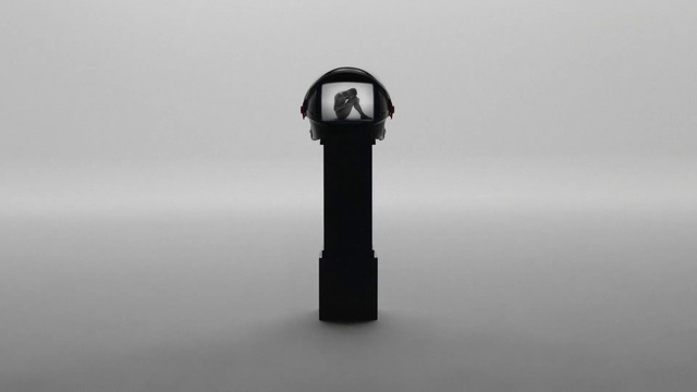 Video Reference: Street light, Rectangle, Sky, Fashion accessory, Light fixture, Circle, Metal, Font, Symbol, Mist