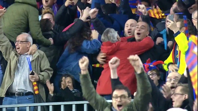 Video Reference: Hand, Product, Organ, Fan, Gesture, Hat, Headgear, Jacket, Crowd, Team