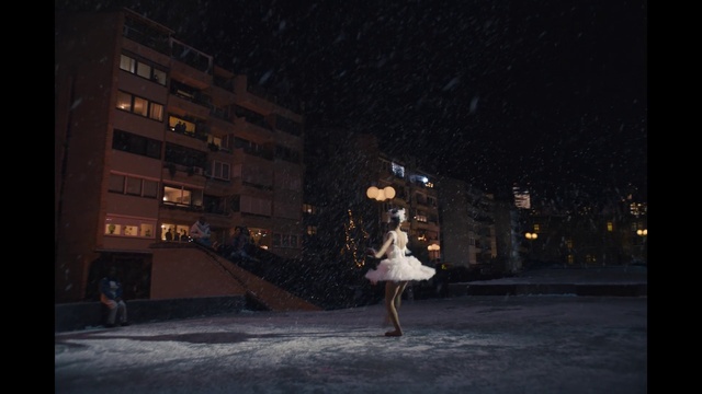 Video Reference: Flash photography, Entertainment, Performing arts, Dress, Dance, Building, Window, Sky, Stage, Snow
