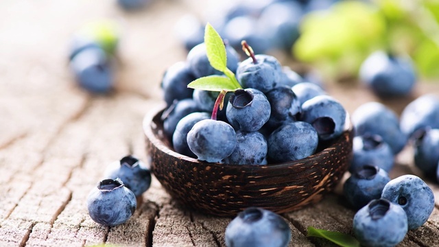 Video Reference: Food, Plant, Fruit, Natural foods, Berry, Bilberry, Produce, Superfood, Ingredient, Tree