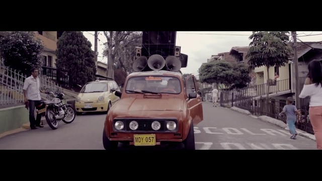 Video Reference: Tire, Car, Wheel, Vehicle, Land vehicle, Vehicle registration plate, Automotive lighting, Hood, Motor vehicle, Automotive design