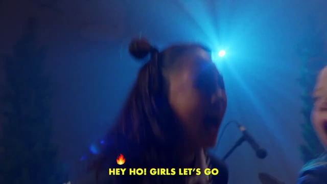 Video Reference: Microphone, Musician, Blue, Sky, Cloud, Music, Performing arts, Artist, Audio equipment, Entertainment