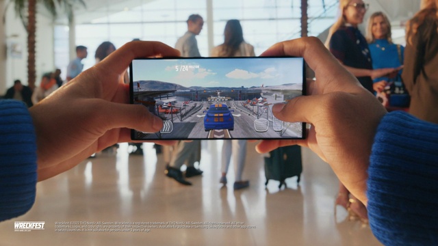 Video Reference: Hand, Product, Automotive design, Gesture, Gadget, Finger, Tablet computer, Leisure, Sharing, Engineering