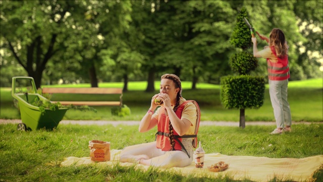 Video Reference: Photograph, Plant, Green, Shorts, People in nature, Tree, Happy, Outdoor recreation, Leisure, Grass