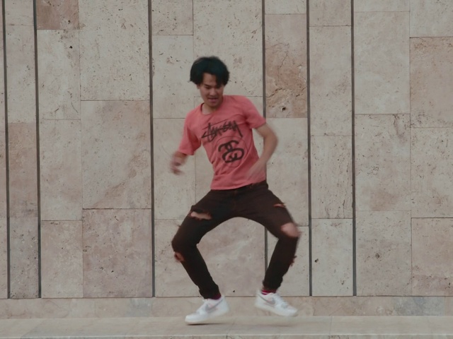 Video Reference: Shorts, Knee, Thigh, Street fashion, Sportswear, Exercise, Player, T-shirt, Athlete, Brick