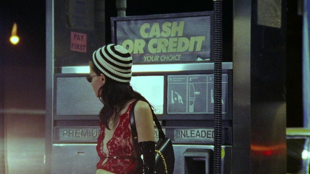 Video Reference: Street fashion, Sun hat, Font, Machine, Event, Hat, Jewellery, Vest, Audio equipment, Fedora