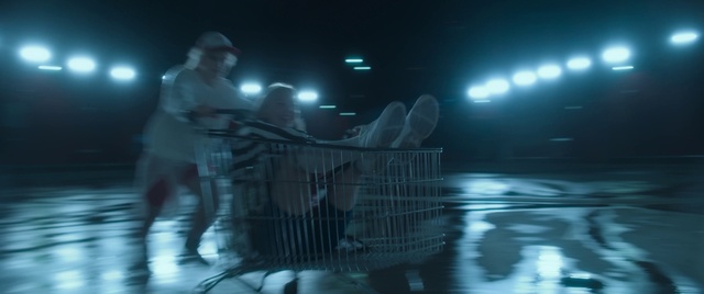 Video Reference: Human body, Automotive lighting, Flash photography, Performing arts, Entertainment, Midnight, Music, Event, Fun, Musician