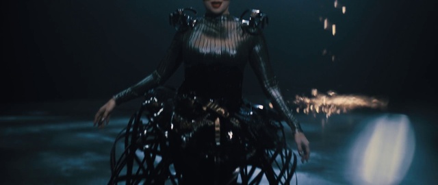 Video Reference: Cg artwork, Performing arts, Entertainment, Darkness, Event, Midnight, Fictional character, Electric blue, Art, Fashion design