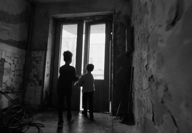 Video Reference: Black, Standing, Black-and-white, Flash photography, Gesture, Style, Wood, Tints and shades, Monochrome photography, Darkness