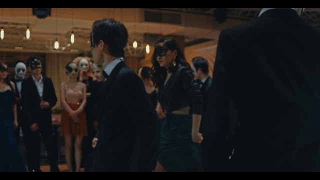 Video Reference: Coat, Flash photography, Gesture, Dress, Suit, Formal wear, Event, Fun, Tie, White-collar worker