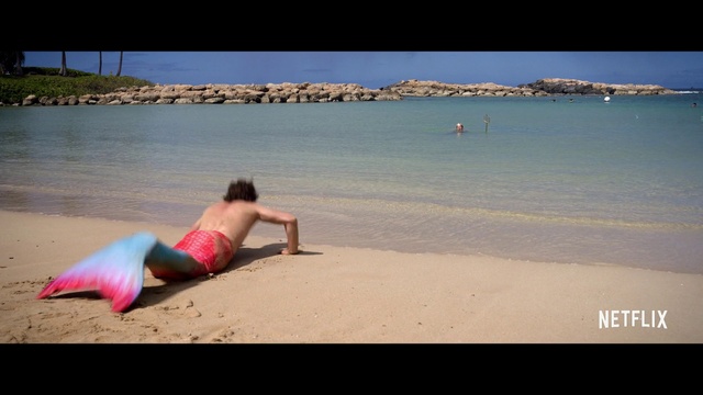 Video Reference: Water, Sky, People on beach, People in nature, Azure, Beach, Happy, Travel, Coastal and oceanic landforms, Thigh