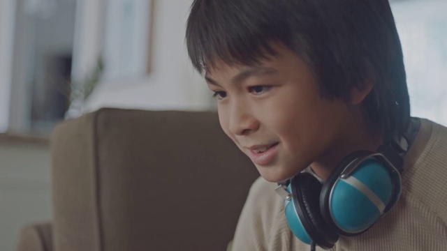 Video Reference: Nose, Peripheral, Hearing, Smile, Ear, Eyelash, Flash photography, Audio equipment, Happy, Gadget