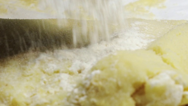 Video Reference: Food, Ingredient, Recipe, Cuisine, Dish, Water, Comfort food, Dessert, Wool, Fur