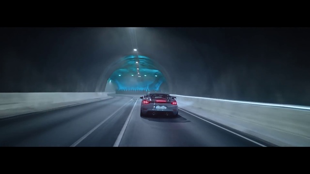 Video Reference: Land vehicle, Vehicle, Car, Automotive lighting, Motor vehicle, Automotive mirror, Automotive design, Road surface, Asphalt, Sky