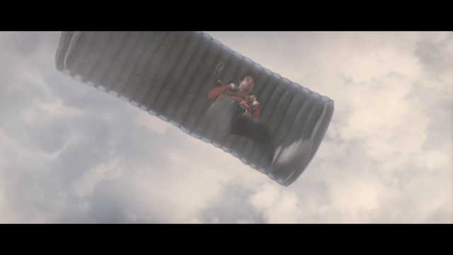 Video Reference: Cloud, Sky, Parachuting, Paragliding, Air sports, Wind, Windsports, Adventure, Parachute, Recreation