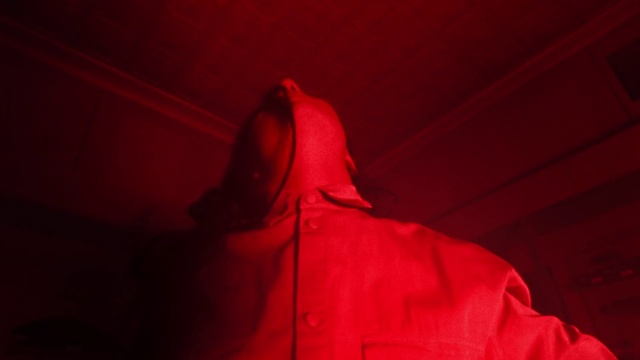 Video Reference: Glasses, Human body, Neck, Sleeve, T-shirt, Jacket, Eyewear, Tints and shades, Magenta, Entertainment