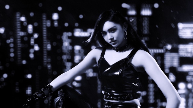 Video Reference: Flash photography, Style, Black-and-white, Black hair, Street fashion, Monochrome, Monochrome photography, Music artist, Entertainment, Electric blue